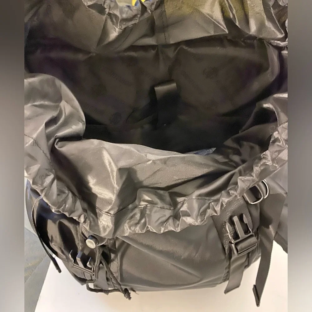 NWT! 😊 ROBERTO CAVALLI (R$325) SPORT UNISEX BLACK BACKPACK